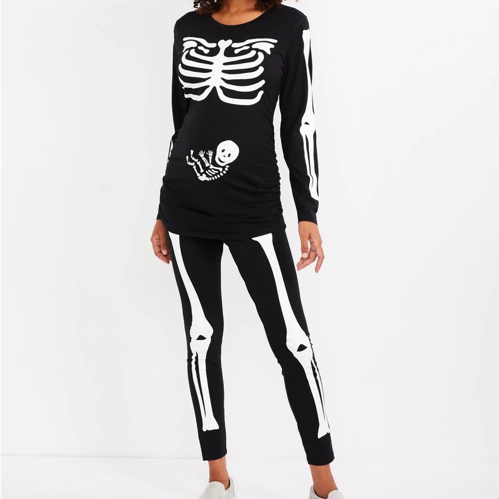 LAST CHANCE Motherhood Maternity Black & White Skeleton Top and Leggings